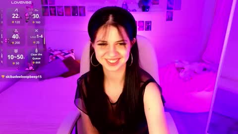 Snapshot of wander_waves chatting on September 30, 2025, 8:47 pm Wanda online show from September 30, 2025, 8:47 pm