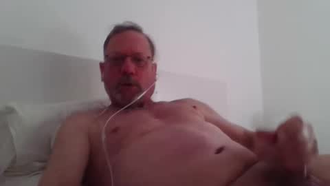 Tibo Love online show from April 27, 2026, 8:23 am