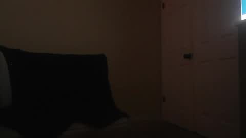 Snapshot of wantmymantofukme chatting on October 16, 2025, 12:17 pm wantmymantofukme online show from October 16, 2025, 12:17 pm