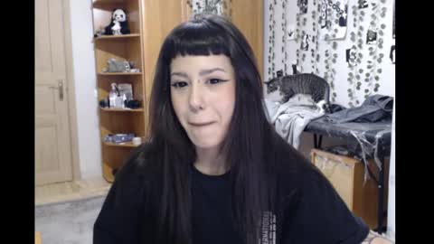 Snapshot of wavy_nights chatting on February 1, 2026, 8:07 pm Mina online show from February 1, 2026, 8:07 pm