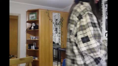 Snapshot of wavy_nights chatting on February 7, 2026, 8:34 pm Mina online show from February 7, 2026, 8:34 pm