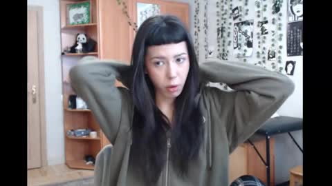 Snapshot of wavy_nights chatting on February 13, 2026, 9:49 am Mina online show from February 13, 2026, 9:49 am