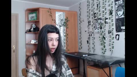 Snapshot of wavy_nights chatting on February 23, 2026, 11:07 am Mina online show from February 23, 2026, 11:07 am