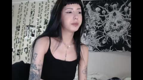 Mina online show from April 15, 2026, 11:50 am