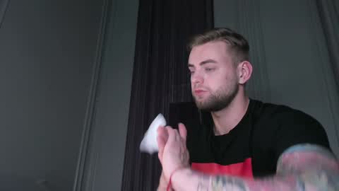 Snapshot of waynemiller_ chatting on December 17, 2024, 2:11 pm Wayne online show from December 17, 2024, 2:11 pm