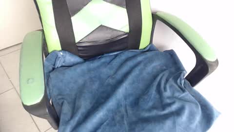 Trixie 3 online show from December 20, 2025, 2:02 pm