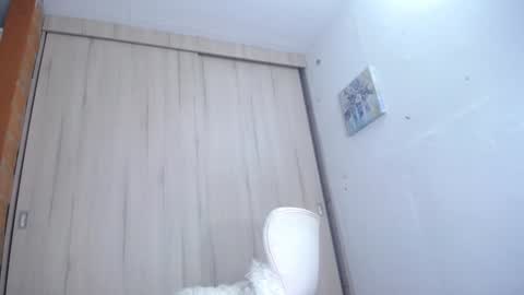 Snapshot of we_we77 chatting on December 19, 2024, 11:35 pm we_we77 online show from December 19, 2024, 11:35 pm