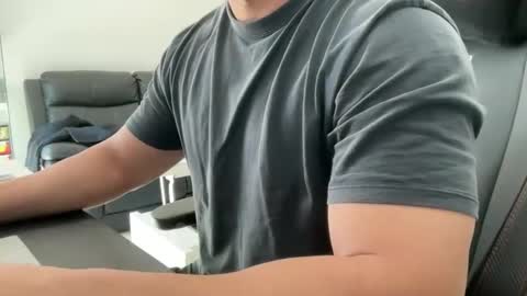 Weapon X online show from September 19, 2025, 12:45 am