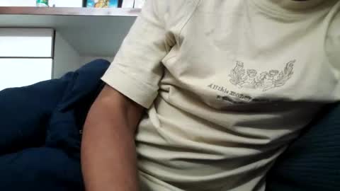 sexyguy online show from November 18, 2025, 6:18 am