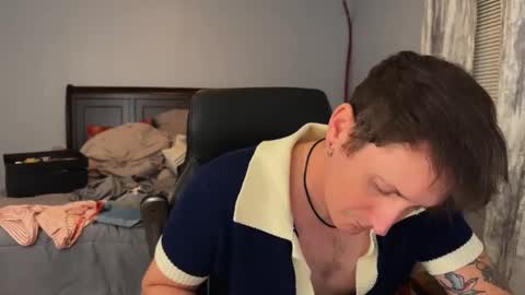 Snapshot of webslingxxxx chatting on December 18, 2024, 10:57 pm webslingxxxx online show from December 18, 2024, 10:57 pm