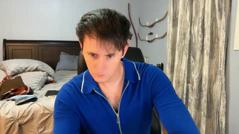 Snapshot of webslingxxxx chatting on January 28, 2025, 12:05 am webslingxxxx online show from January 28, 2025, 12:05 am