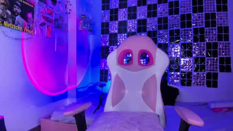 weed420moni online show from April 5, 2026, 4:31 am