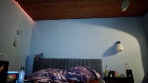 weedbear91 online show from November 7, 2025, 9:09 am