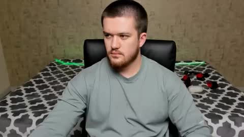 Snapshot of well_boy_ chatting on April 5, 2026, 6:16 pm well_boy_ online show from April 5, 2026, 6:16 pm