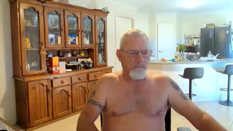 Wellhelloo online show from May 29, 2026, 4:54 am