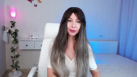 Snapshot of wendifoster chatting on December 12, 2024, 8:21 pm Wendi Foster online show from December 12, 2024, 8:21 pm