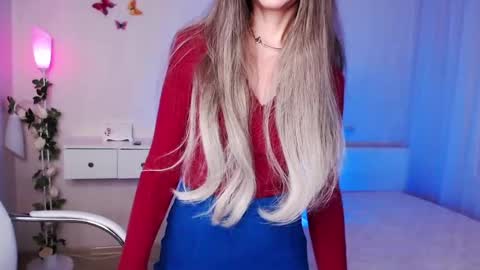 Snapshot of wendifoster chatting on December 18, 2024, 7:41 pm Wendi Foster online show from December 18, 2024, 7:41 pm