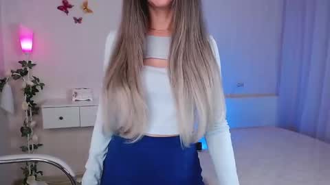 Snapshot of wendifoster chatting on February 5, 2025, 5:31 pm Wendi Foster online show from February 5, 2025, 5:31 pm