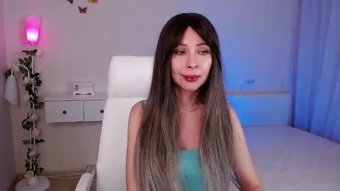 Snapshot of wendifoster chatting on February 27, 2025, 7:26 pm Wendi Foster online show from February 27, 2025, 7:26 pm