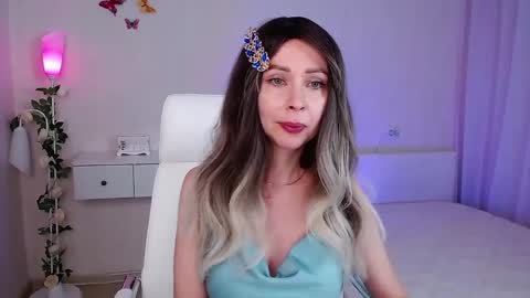 Snapshot of wendifoster chatting on March 7, 2025, 8:00 pm Wendi Foster online show from March 7, 2025, 8:00 pm