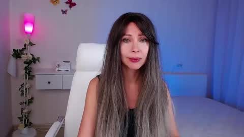 Snapshot of wendifoster chatting on October 23, 2025, 5:01 pm Wendi Foster online show from October 23, 2025, 5:01 pm