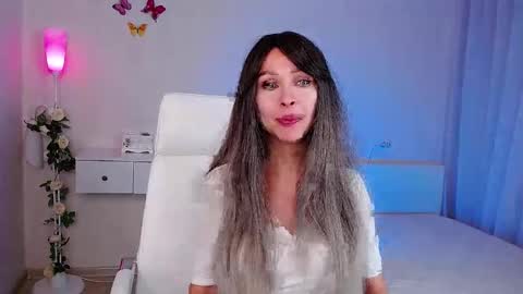 Snapshot of wendifoster chatting on November 7, 2025, 7:03 pm Wendi Foster online show from November 7, 2025, 7:03 pm