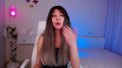 Wendi Foster online show from February 12, 2026, 7:31 pm