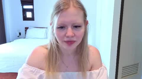Snapshot of wendy_228 chatting on June 13, 2026, 5:49 am Wendy online show from June 13, 2026, 5:49 am