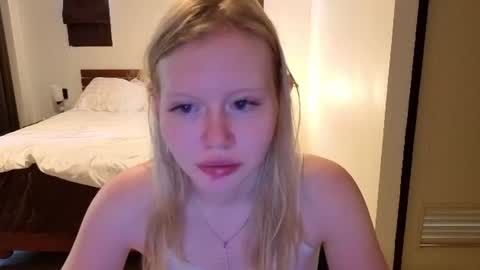 Snapshot of wendy_228 chatting on July 2, 2026, 3:34 am Wendy online show from July 2, 2026, 3:34 am