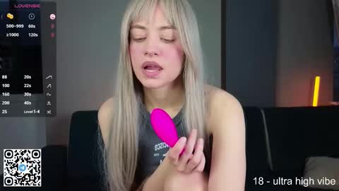 Snapshot of wendylovelylovew chatting on September 26, 2025, 1:37 pm Wendy online show from September 26, 2025, 1:37 pm