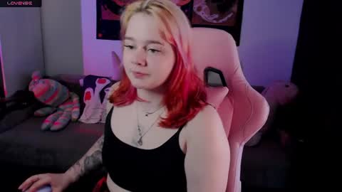 wendyycandy online show from June 15, 2026, 3:14 pm