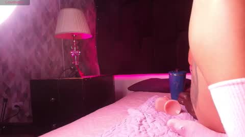 WEN SHENG online show from November 7, 2025, 7:25 pm