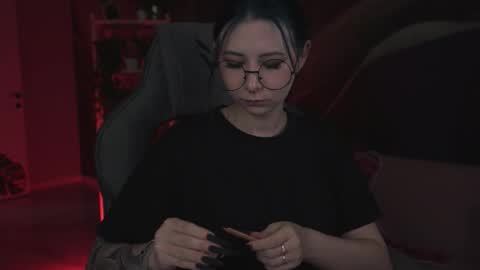 little girl who is always rightLisa online show from October 14, 2025, 2:12 am