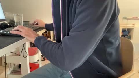 Snapshot of wet_adidasboy chatting on September 29, 2025, 6:18 am wet_adidasboy online show from September 29, 2025, 6:18 am