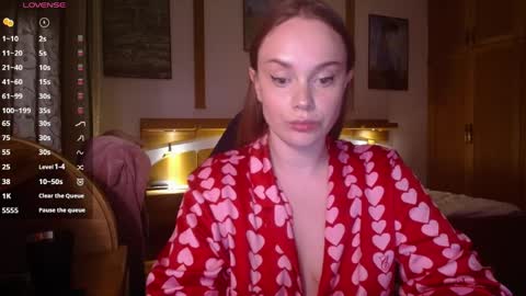 Lana online show from April 3, 2026, 7:01 pm