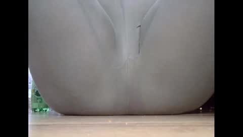 Snapshot of wet_pants2022 chatting on February 3, 2025, 1:08 pm wet_pants2022 online show from February 3, 2025, 1:08 pm