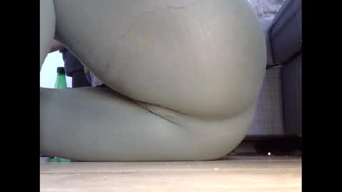 Snapshot of wet_pants2022 chatting on February 24, 2025, 3:09 pm wet_pants2022 online show from February 24, 2025, 3:09 pm