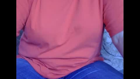 Snapshot of wet_pants2022 chatting on February 27, 2025, 10:37 am wet_pants2022 online show from February 27, 2025, 10:37 am