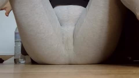 Snapshot of wet_pants2022 chatting on September 11, 2025, 6:46 am wet_pants2022 online show from September 11, 2025, 6:46 am