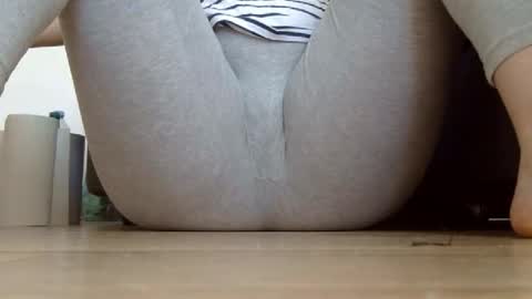 Snapshot of wet_pants2022 chatting on September 15, 2025, 6:46 am wet_pants2022 online show from September 15, 2025, 6:46 am