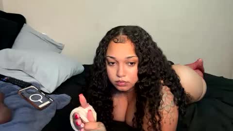 SheSquirts online show from April 21, 2026, 9:06 pm