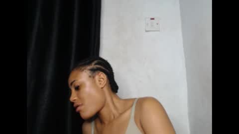 wetdrippussy7 online show from October 7, 2025, 7:33 pm