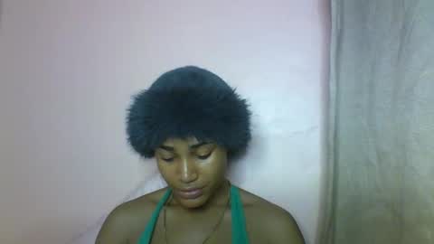 Snapshot of wetdrippussy7 chatting on December 1, 2025, 8:03 pm wetdrippussy7 online show from December 1, 2025, 8:03 pm