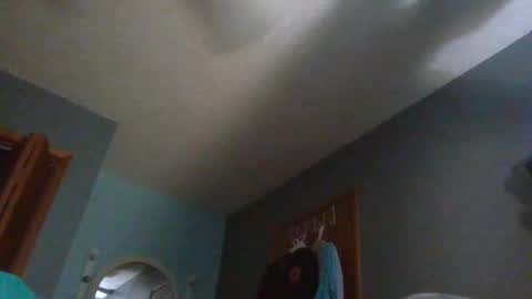 Snapshot of wetduck77777 chatting on October 26, 2025, 10:21 am wetduck77777 online show from October 26, 2025, 10:21 am