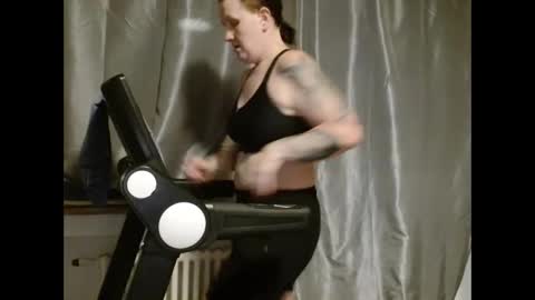 Snapshot of wetgerman2 chatting on December 18, 2024, 9:29 pm Wetgerman online show from December 18, 2024, 9:29 pm