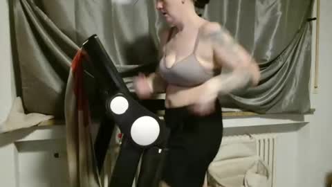 Snapshot of wetgerman2 chatting on March 5, 2025, 6:45 pm Wetgerman online show from March 5, 2025, 6:45 pm