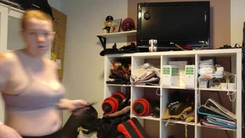 Snapshot of wetgerman2 chatting on March 10, 2025, 4:03 pm Wetgerman online show from March 10, 2025, 4:03 pm