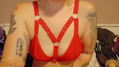 Snapshot of wetgerman2 chatting on October 22, 2025, 10:53 pm Wetgerman online show from October 22, 2025, 10:53 pm