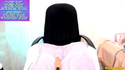 Mina online show from February 5, 2025, 1:47 am