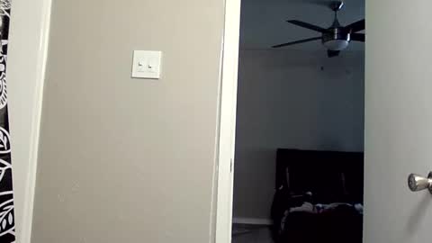 Snapshot of wetkyliecreams chatting on September 21, 2025, 5:36 pm Kylie online show from September 21, 2025, 5:36 pm